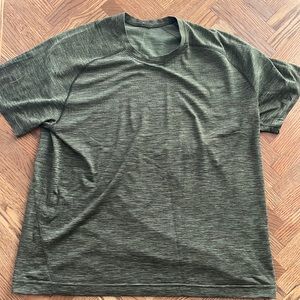 Lululemon Metal Vent Tec. Green. XL